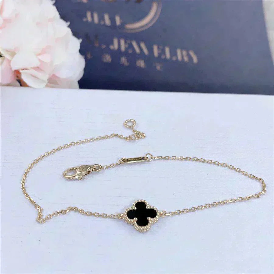 [AuraEcho Jewelry]CLOVER ONYX SINGLE FLOWER BRACELET