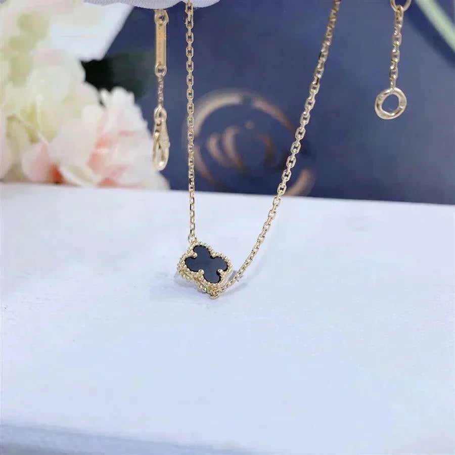 [AuraEcho Jewelry]CLOVER ONYX SINGLE FLOWER BRACELET