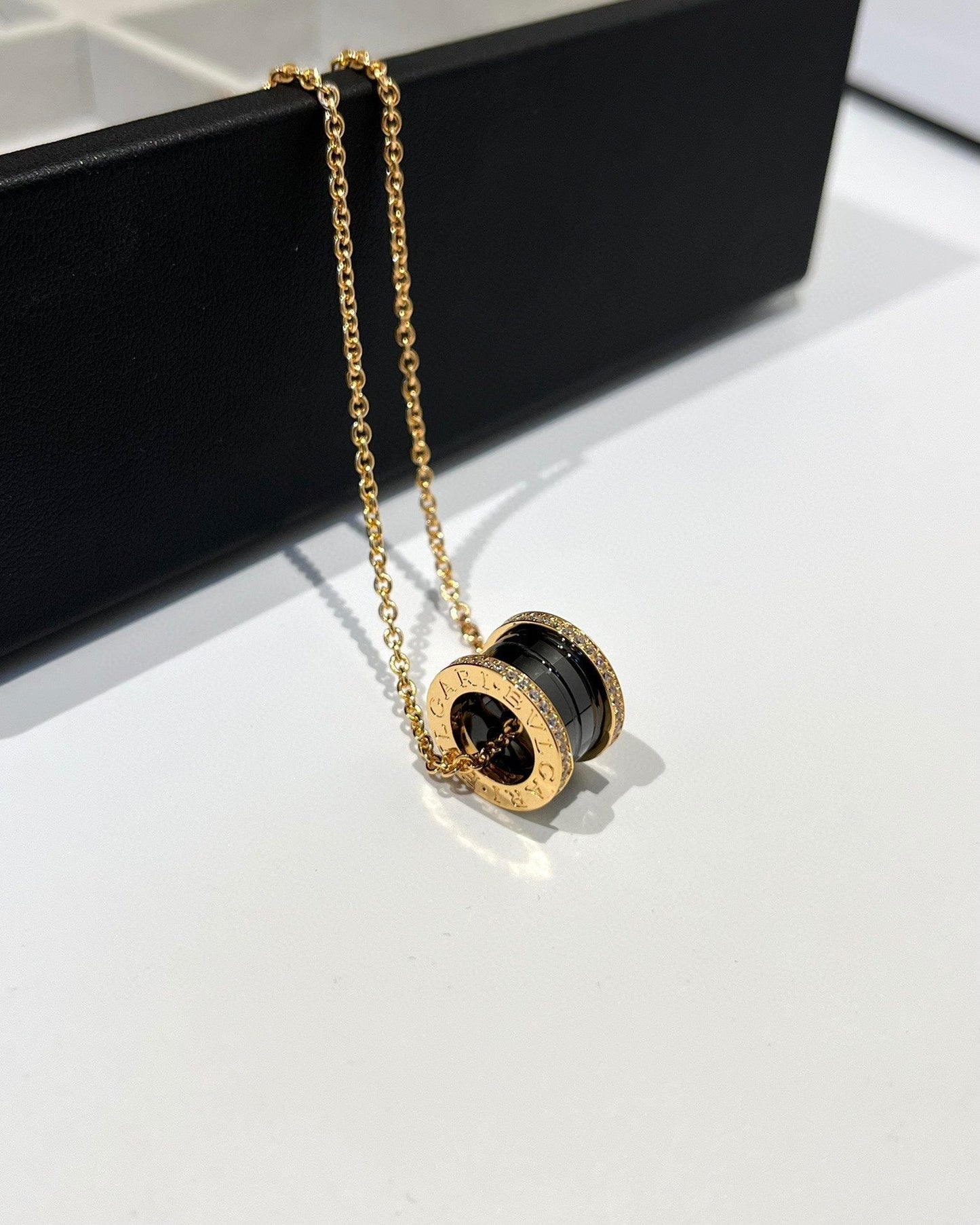 [AuraEcho Jewelry]ZERO 1 BLACK CERAMIC DIAMOND PINK GOLD NECKLACE