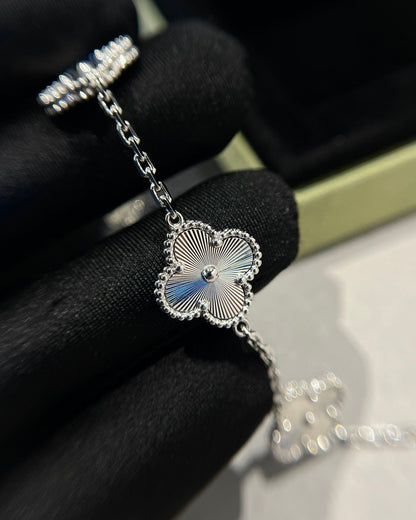 [AuraEcho Jewelry]CLOVER SILVER 5 MOTIFS BRACELET